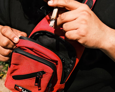 SMELL PROOF SHOULDER BAG